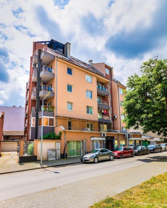 Ferienwohnung The Little Beauty Next To Old Town & Kapana Plowdiw Exterior foto